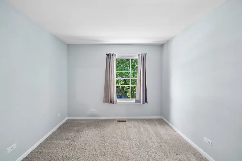1303 Woodcutter Lane Wheaton IL 60189
