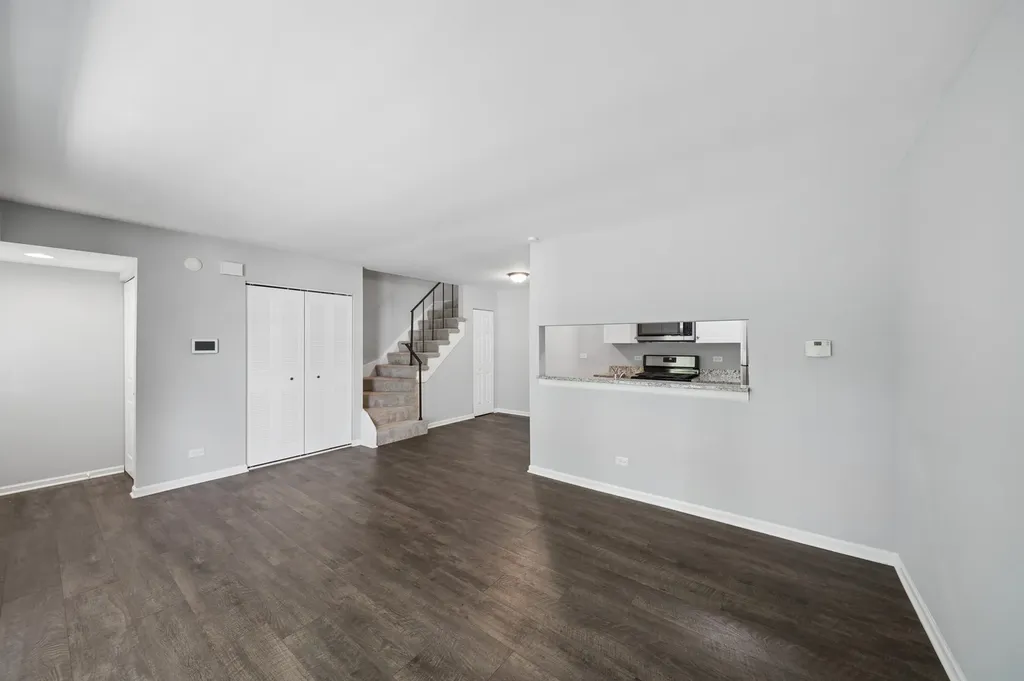 1303 Woodcutter Lane Wheaton IL 60189