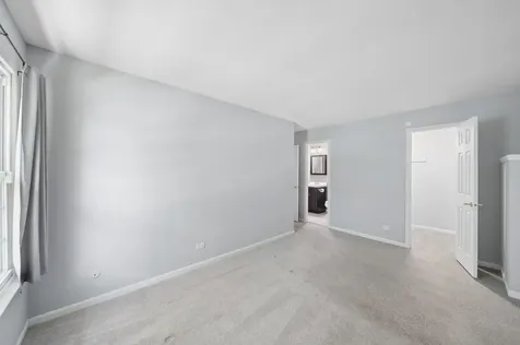1303 Woodcutter Lane Wheaton IL 60189