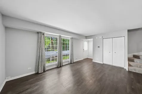 1303 Woodcutter Lane Wheaton IL 60189