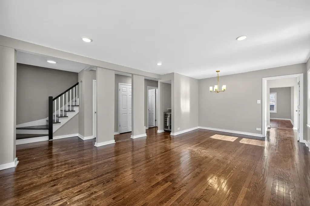 8155 South Wabash Avenue Chicago IL 60619
