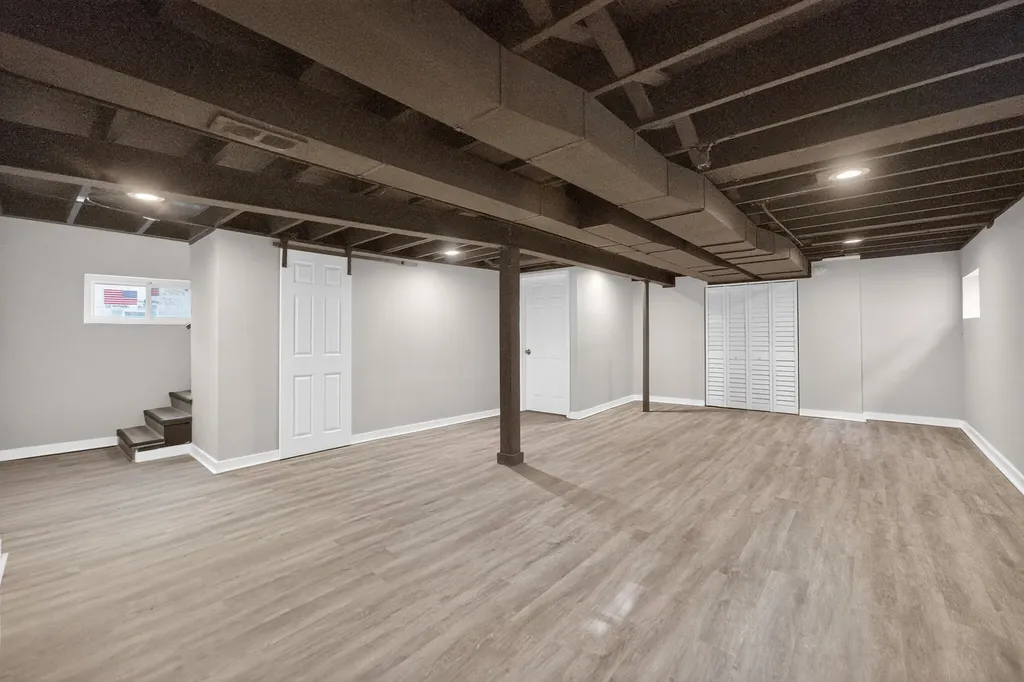 8155 South Wabash Avenue Chicago IL 60619