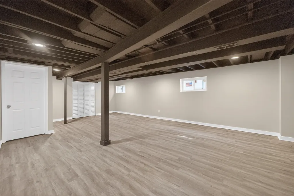 8155 South Wabash Avenue Chicago IL 60619