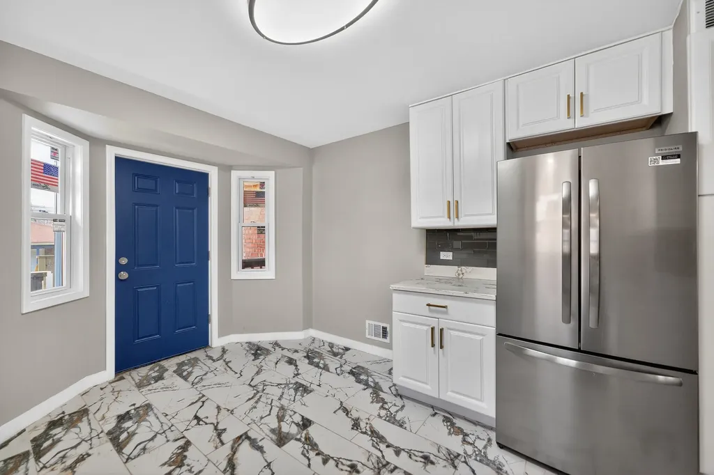 8155 South Wabash Avenue Chicago IL 60619