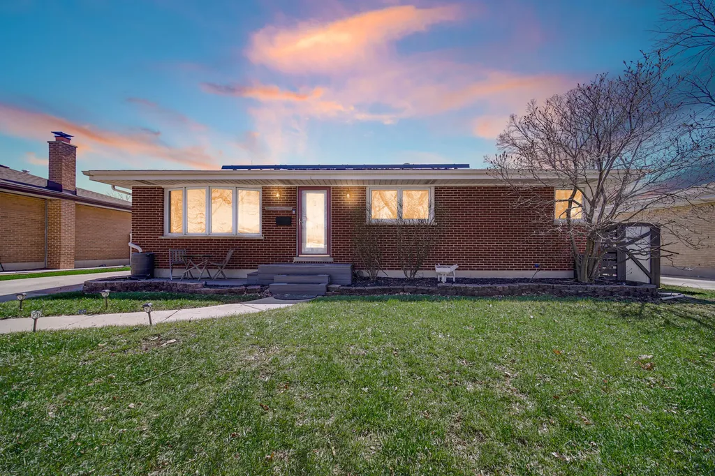 661 West Saint Aubin Drive Addison IL 60101