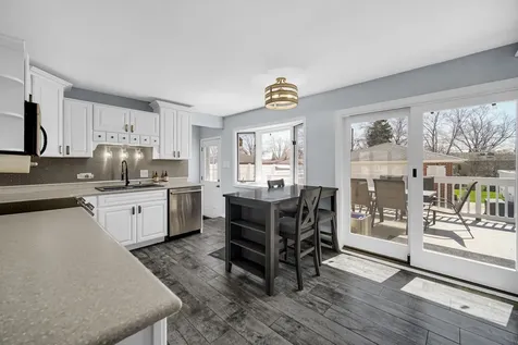 661 West Saint Aubin Drive Addison IL 60101