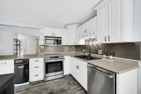 661 West Saint Aubin Drive Addison IL 60101