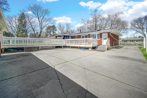 661 West Saint Aubin Drive Addison IL 60101