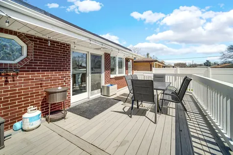 661 West Saint Aubin Drive Addison IL 60101