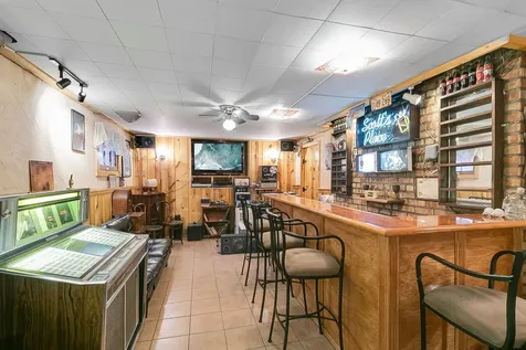 9215 South 83rd Avenue Hickory Hills IL 60457