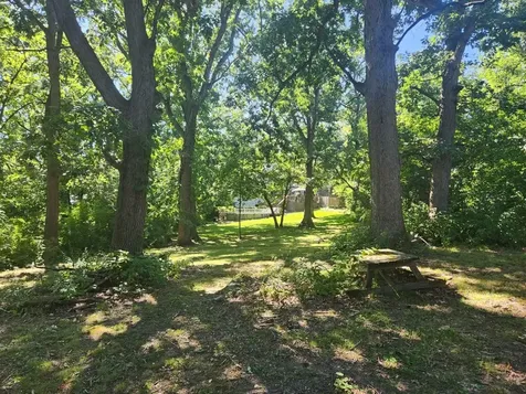 9215 South 83rd Avenue Hickory Hills IL 60457