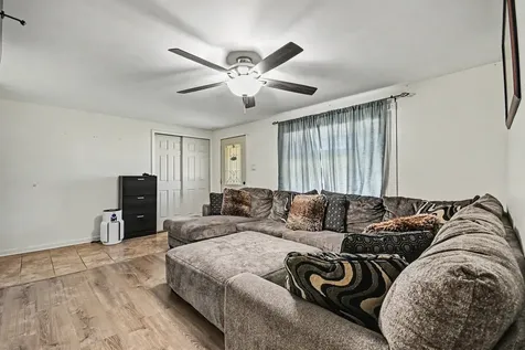 106 Key Court Joliet IL 60435