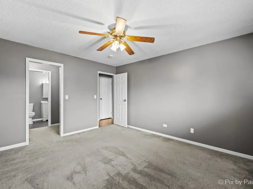 2226 Abbeywood Drive Lisle IL 60532