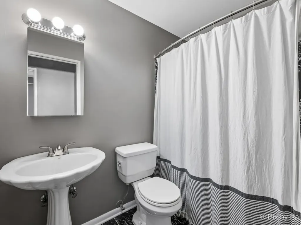 2226 Abbeywood Drive Lisle IL 60532