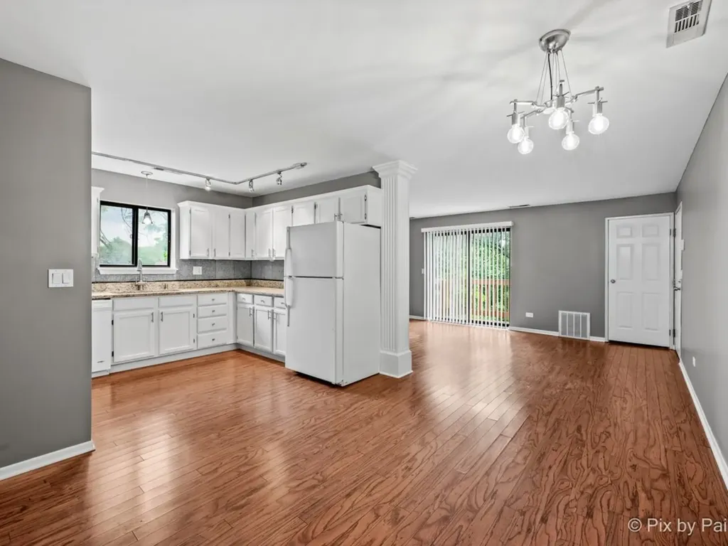 2226 Abbeywood Drive Lisle IL 60532