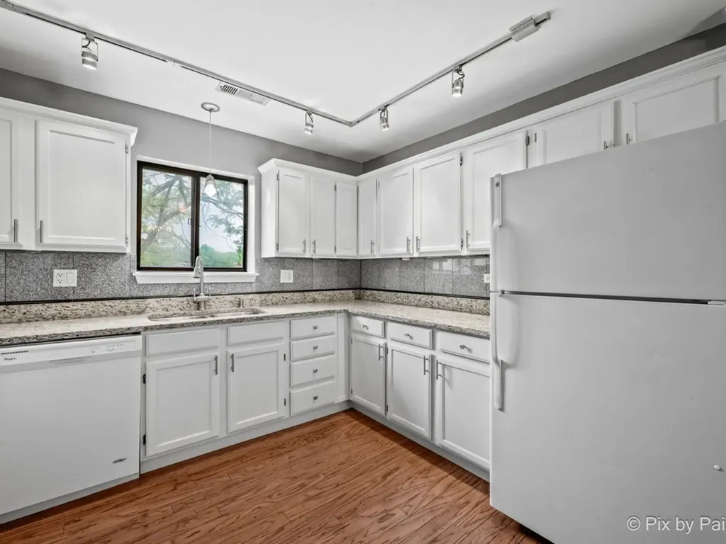2226 Abbeywood Drive Lisle IL 60532