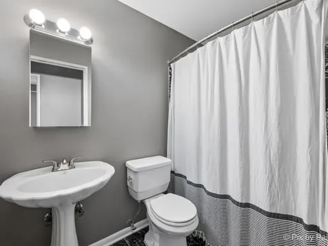 2226 Abbeywood Drive Lisle IL 60532