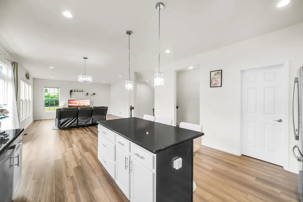 12404 South Blue Water Parkway Plainfield IL 60585