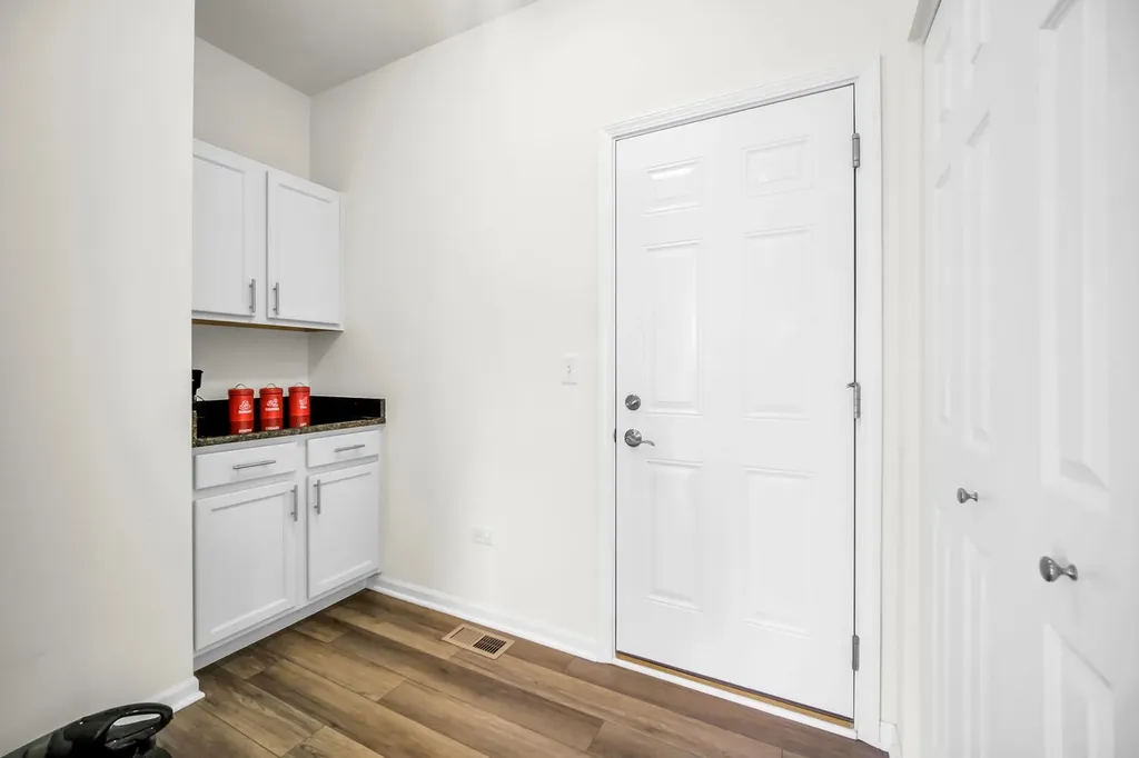 12404 South Blue Water Parkway Plainfield IL 60585