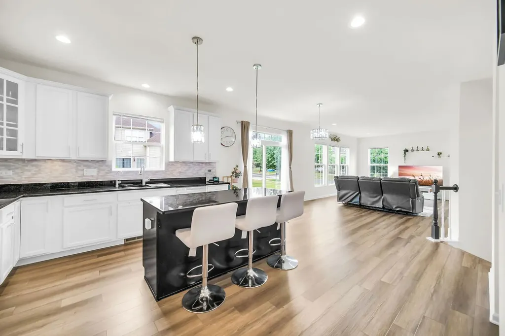 12404 South Blue Water Parkway Plainfield IL 60585