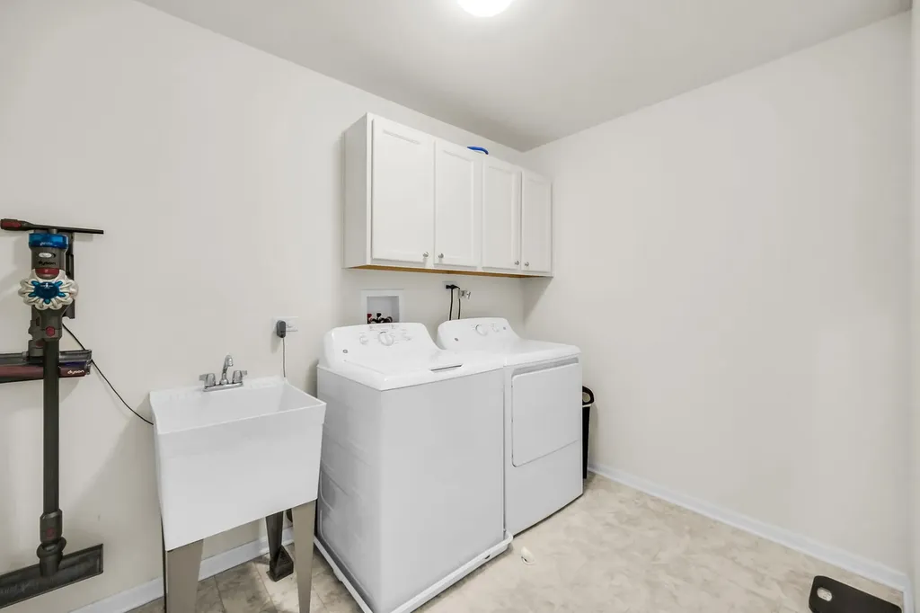 12404 South Blue Water Parkway Plainfield IL 60585