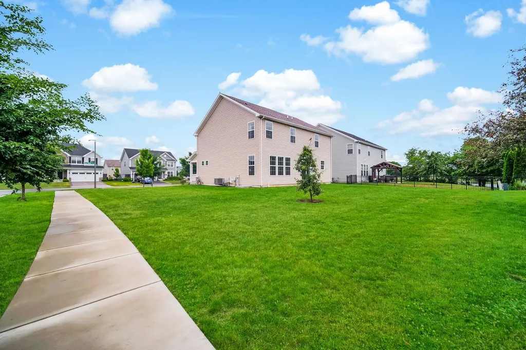 12404 South Blue Water Parkway Plainfield IL 60585