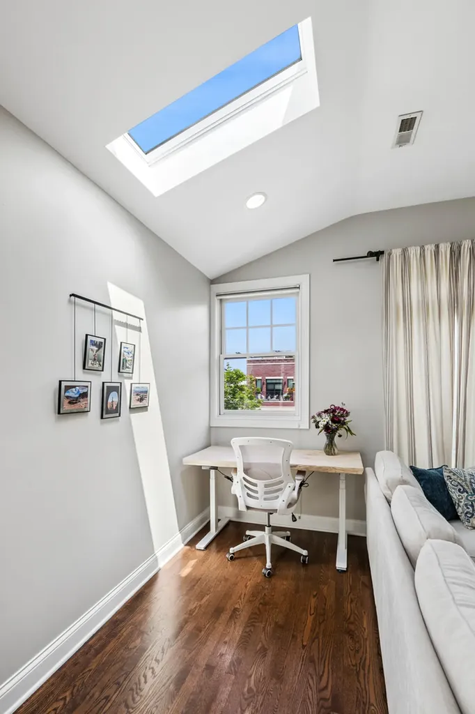2508 North Southport Avenue Chicago IL 60614