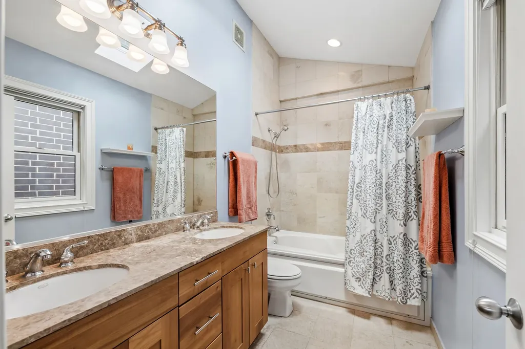 2508 North Southport Avenue Chicago IL 60614