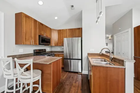 2508 North Southport Avenue Chicago IL 60614