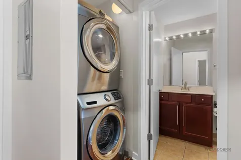 1151 West 14th Place Chicago IL 60608