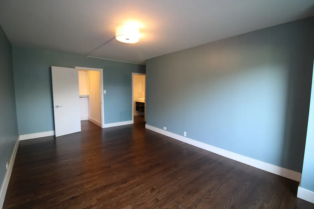 7061 North Kedzie Avenue Chicago IL 60645