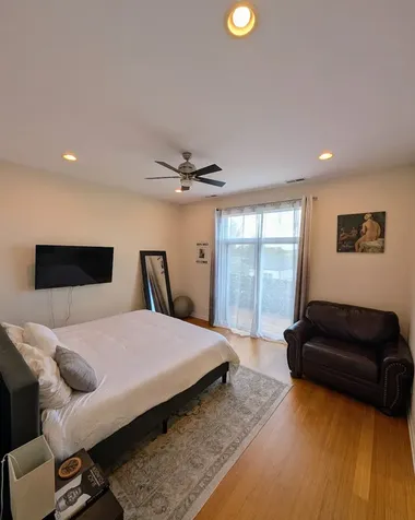 2642 West Chicago Avenue Chicago IL 60622