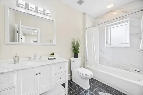 9807 West 57th Street Countryside IL 60525