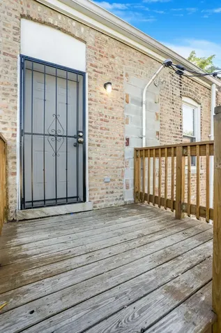 6438 South Eberhart Avenue Chicago IL 60637