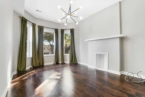 6438 South Eberhart Avenue Chicago IL 60637