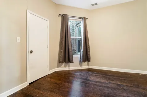 6438 South Eberhart Avenue Chicago IL 60637