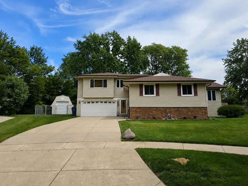 1413 Weyers Court Schaumburg IL 60193