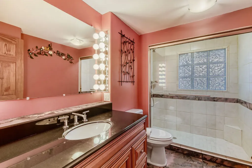 1413 Weyers Court Schaumburg IL 60193