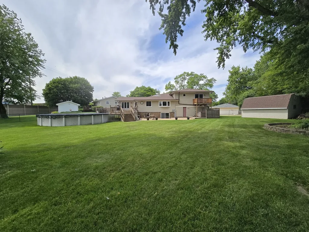 1413 Weyers Court Schaumburg IL 60193