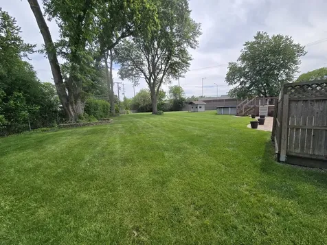 1413 Weyers Court Schaumburg IL 60193
