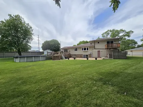 1413 Weyers Court Schaumburg IL 60193