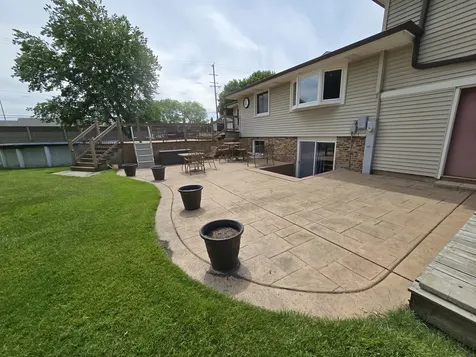 1413 Weyers Court Schaumburg IL 60193