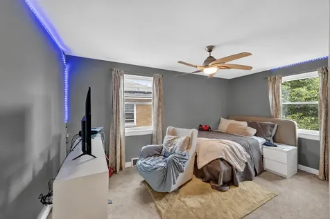 6938 Riverside Drive Berwyn IL 60402