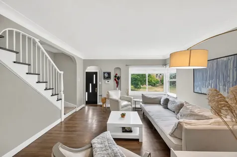 6938 Riverside Drive Berwyn IL 60402
