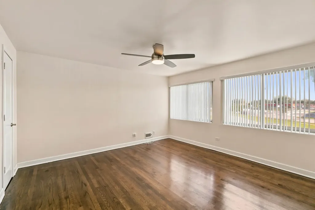 1727 East 74th Street Chicago IL 60649