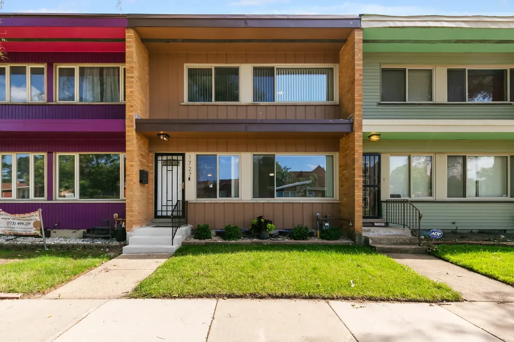 1727 East 74th Street Chicago IL 60649