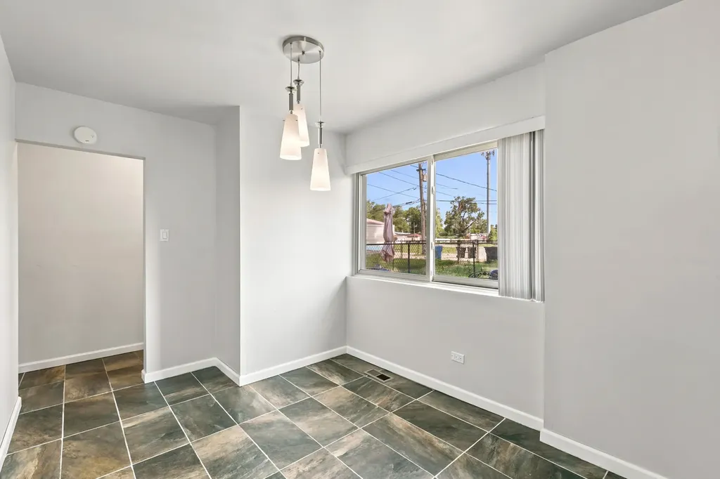1727 East 74th Street Chicago IL 60649