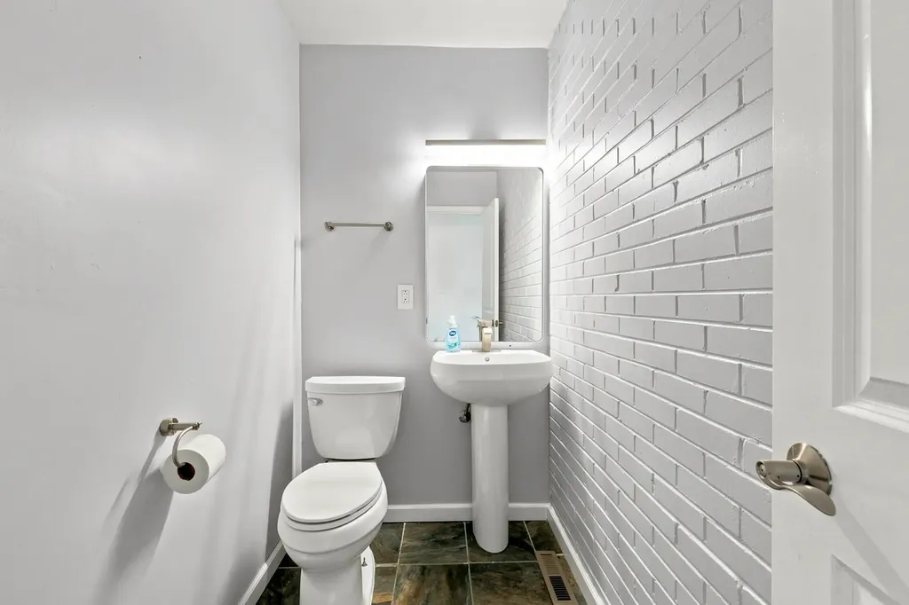 1727 East 74th Street Chicago IL 60649