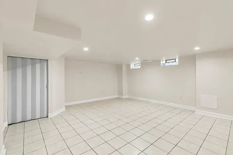 1727 East 74th Street Chicago IL 60649