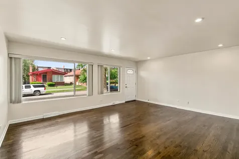 1727 East 74th Street Chicago IL 60649